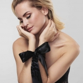 Черные ленты для связывания SILKY SENSUAL HANDCUFFS - Bijoux Indiscrets - купить с доставкой в Майкопе