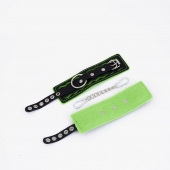 Черно-зеленые кожаные наручники с зеленой строчкой - Crazy Handmade - купить с доставкой в Майкопе