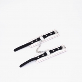 Бело-красные кожаные наручники - Crazy Handmade - купить с доставкой в Майкопе