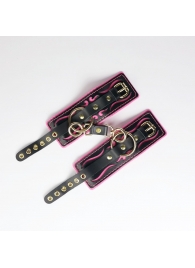 Черные кожаные наручники с розовой строчкой - Crazy Handmade - купить с доставкой в Майкопе