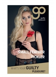 Пластиковая метелочка с красными пёрышками Small Feather Tickler - 32 см. - Blush Novelties - купить с доставкой в Майкопе