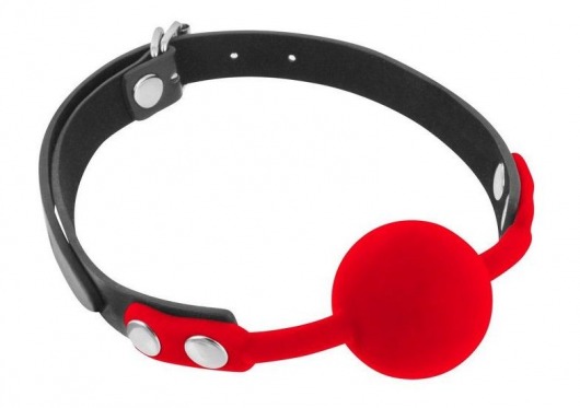 Красный кляп-шарик на черных ремешках - Fetish Tentation - купить с доставкой в Майкопе