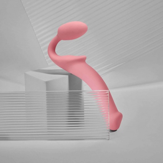 Розовый безремневой страпон Strap-on-me Semi-Realistic Bendable Strap-On size M - Strap-on-me - купить с доставкой в Майкопе