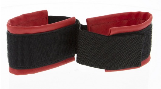 Полиуретановые манжеты для фиксации рук вместе Bound Together Wrist Restraints - Blush Novelties - купить с доставкой в Майкопе